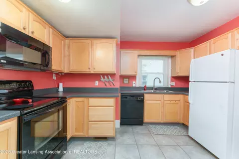 Kitchen - 1823 Delevan Ave, Lansing, MI 48910 photo 1 of 2