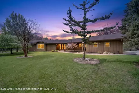 7117 E Cutler Rd, Bath, MI 48808