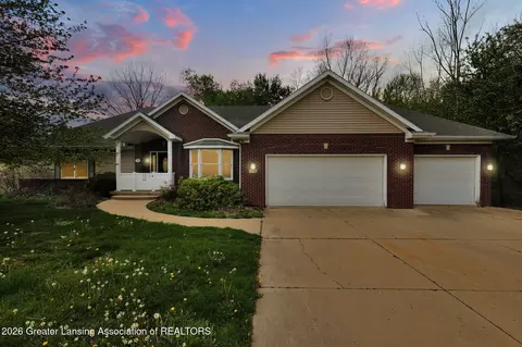 1119 Candela Ln, Grand Ledge, MI 48837