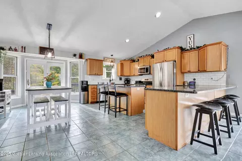 Kitchen - 11877 W Herbison Rd, Eagle, MI 48822 photo 1 of 5