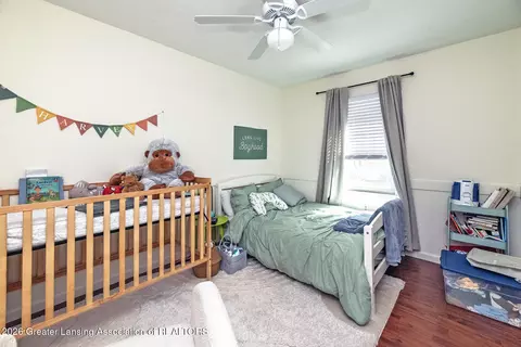 Bedroom - 911 Elmwood St, Dewitt, MI 48820 photo 2 of 4