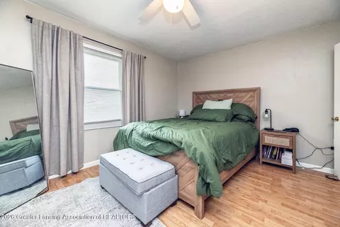 Bedroom - 911 Elmwood St, Dewitt, MI 48820 photo 1 of 4