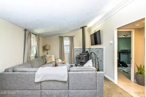 Living - 911 Elmwood St, Dewitt, MI 48820 photo 2 of 2