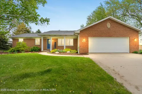 11441 S Francis Rd, Dewitt, MI 48820