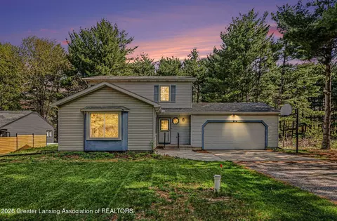 974 W Dansville Rd, Mason, MI 48854