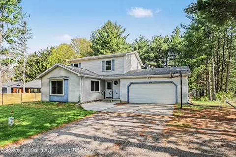974 W Dansville Rd, Mason, MI 48854