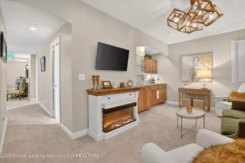 Entry Way - 2032 Birch Bluff Dr, Okemos, MI 48864 photo 4 of 5