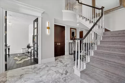 Entry Way - 2032 Birch Bluff Dr, Okemos, MI 48864 photo 2 of 5