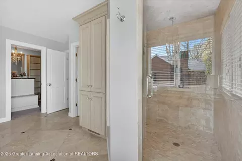 Bath - 2032 Birch Bluff Dr, Okemos, MI 48864 photo 3 of 7