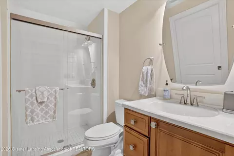 Bath - 2032 Birch Bluff Dr, Okemos, MI 48864 photo 7 of 7