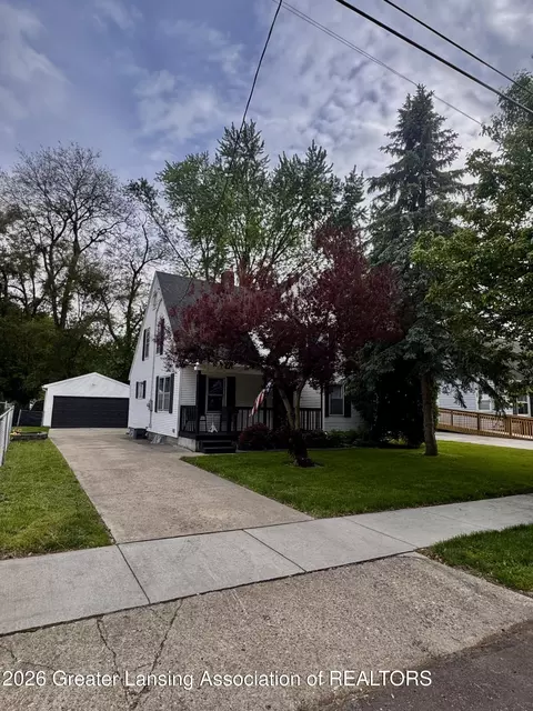 630 Julia St, Lansing, MI 48910