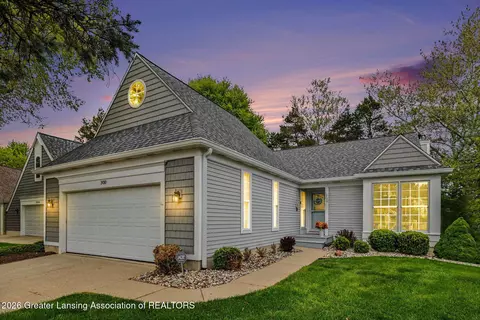 1930 Creek Lndg, Haslett, MI 48840