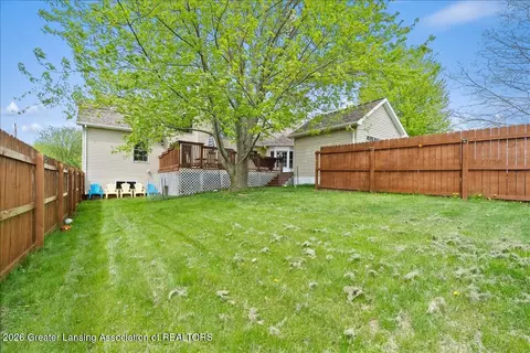 Exterior - 5233 W Taft Rd, Saint Johns, MI 48879 photo 10 of 12