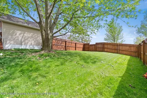 Exterior - 5233 W Taft Rd, Saint Johns, MI 48879 photo 9 of 12