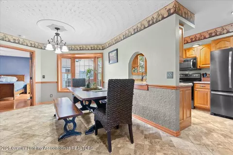 Dining - 5233 W Taft Rd, Saint Johns, MI 48879 photo 3 of 3