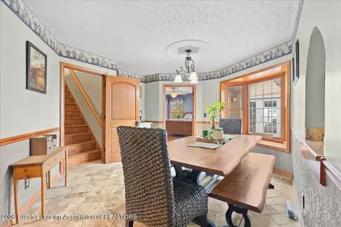 Dining - 5233 W Taft Rd, Saint Johns, MI 48879 photo 1 of 3