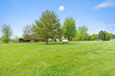 Exterior - 5233 W Taft Rd, Saint Johns, MI 48879 photo 3 of 12