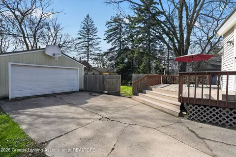 Exterior - 206 E Scott St, Grand Ledge, MI 48837 photo 10 of 16