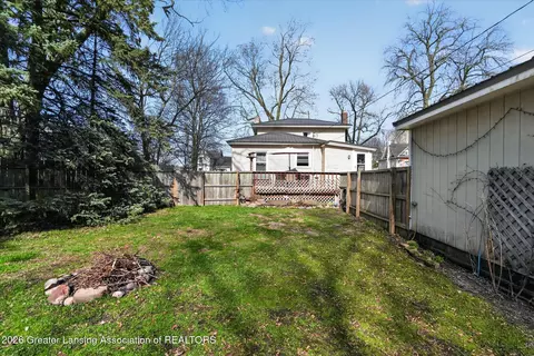 Exterior - 206 E Scott St, Grand Ledge, MI 48837 photo 15 of 16