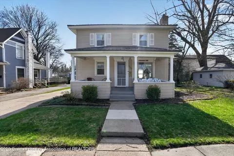 Exterior - 206 E Scott St, Grand Ledge, MI 48837 photo 2 of 16