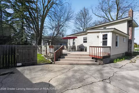 Exterior - 206 E Scott St, Grand Ledge, MI 48837 photo 11 of 16