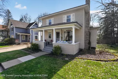 Exterior - 206 E Scott St, Grand Ledge, MI 48837 photo 3 of 16
