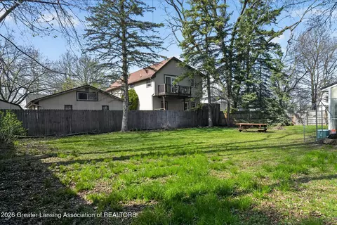 Exterior - 206 E Scott St, Grand Ledge, MI 48837 photo 14 of 16