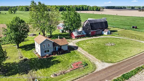 3357 Thornton Hwy, Charlotte, MI 48813