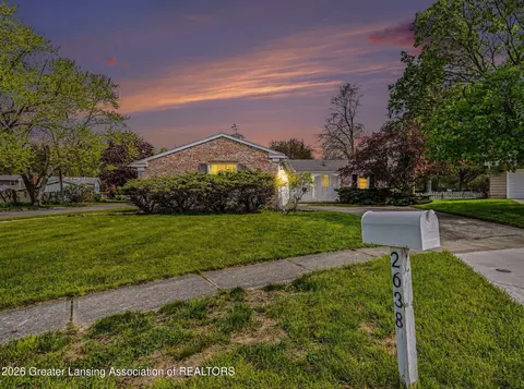2638 Linden St, East Lansing, MI 48823