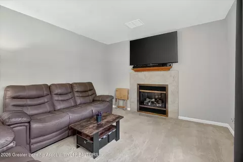 Living - 6062 Beechwood Dr, Haslett, MI 48840 photo 2 of 4