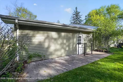 Exterior - 6062 Beechwood Dr, Haslett, MI 48840 photo 6 of 12