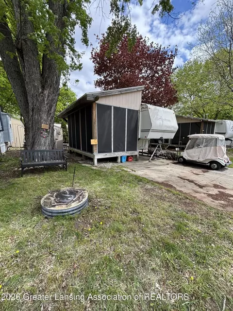 10001 E Goodall Rd, Durand, MI 48429