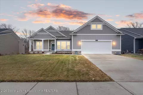 1432 Badlands Dr, Lansing, MI 48917