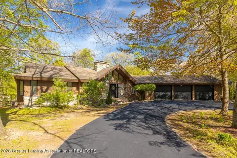 4268 Sugar Maple Ln, Okemos, MI 48864