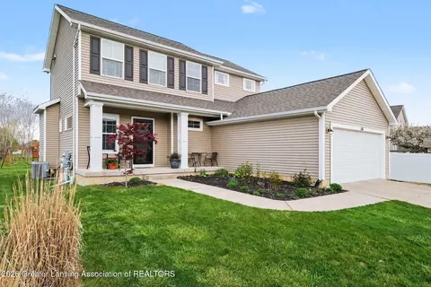 1161 Bluestem Ct, Owosso, MI 48867