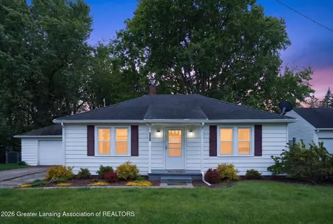 727 Center St, Mason, MI 48854