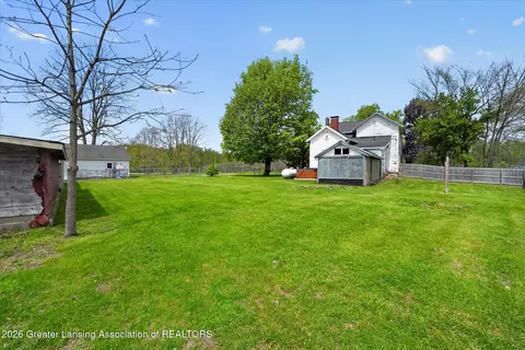 Exterior - 8843 Bunkerhill Rd, Jackson, MI 49201 photo 4 of 8