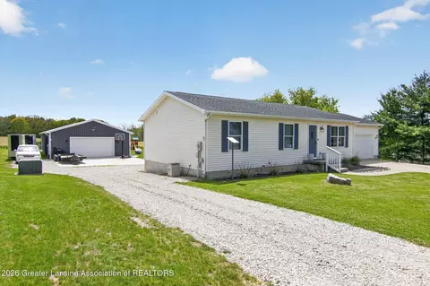 11286 Vfw Rd, Eaton Rapids, MI 48827