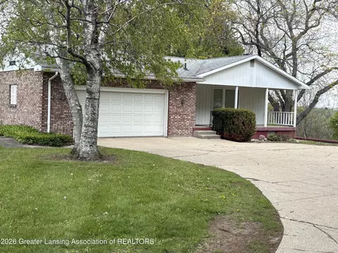 1020 N Cochran, Charlotte, MI 48813