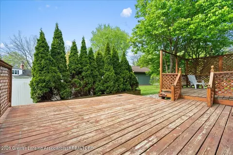Exterior - 611 Dartmouth Dr, Dewitt, MI 48820 photo 6 of 6