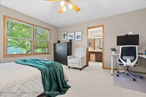 Bedroom - 611 Dartmouth Dr, Dewitt, MI 48820 photo 2 of 4