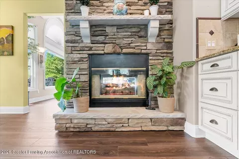 Entry Way - 410 W Spring Meadows Ln, Dewitt, MI 48820 photo 6 of 14