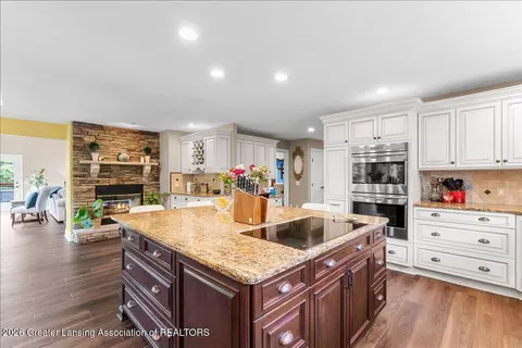 Kitchen - 410 W Spring Meadows Ln, Dewitt, MI 48820 photo 4 of 6