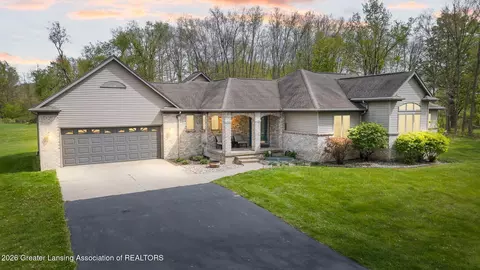 5450 N Hartel Rd, Potterville, MI 48876