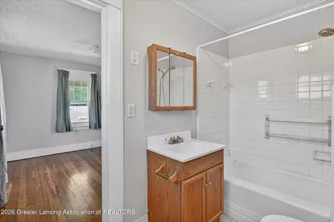 Bath - 702 E Cavanaugh Rd, Lansing, MI 48910 photo 1 of 2