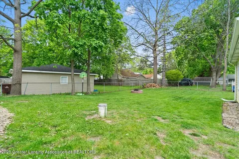 Exterior - 306 W Madison St, Dewitt, MI 48820 photo 4 of 5