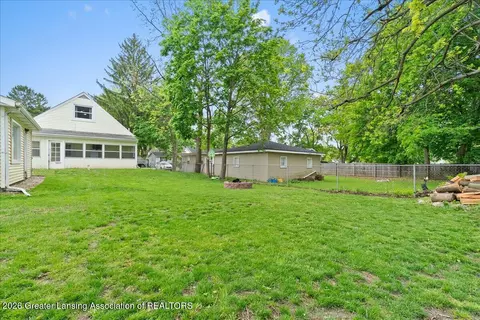 Exterior - 306 W Madison St, Dewitt, MI 48820 photo 3 of 5
