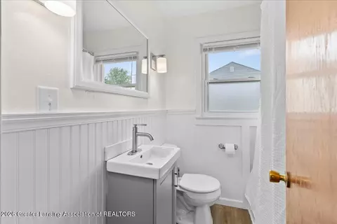 Bath - 306 W Madison St, Dewitt, MI 48820 photo 1 of 1