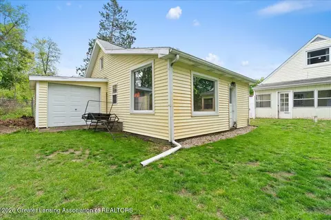 Exterior - 306 W Madison St, Dewitt, MI 48820 photo 2 of 5