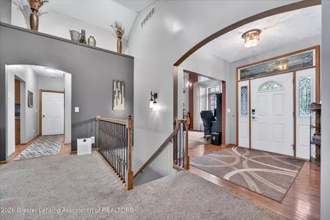 Entry Way - 5553 Wild Iris, Haslett, MI 48840 photo 2 of 5